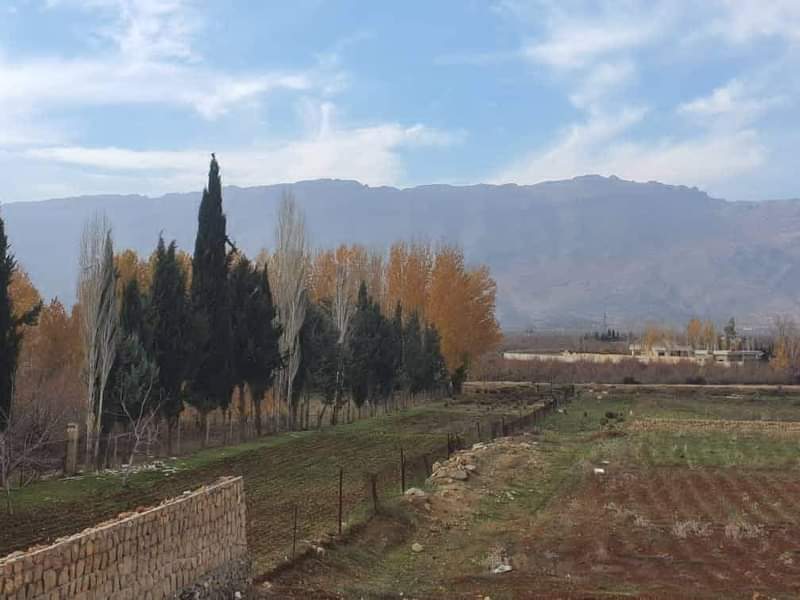 مزرعة 900 م للبيع في دمشق في مضايا